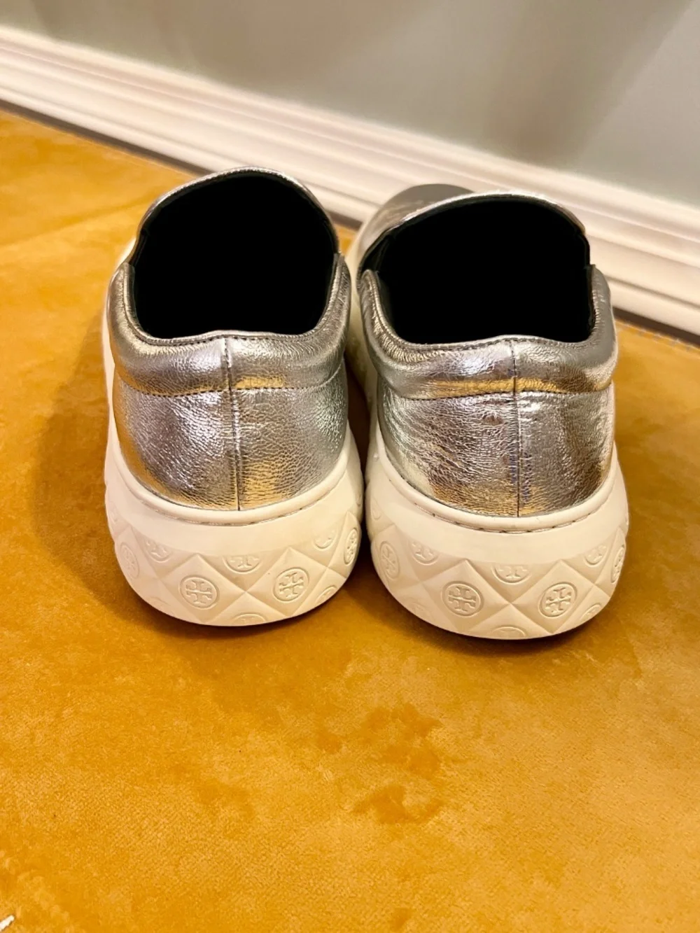 Tory Burch tory burch